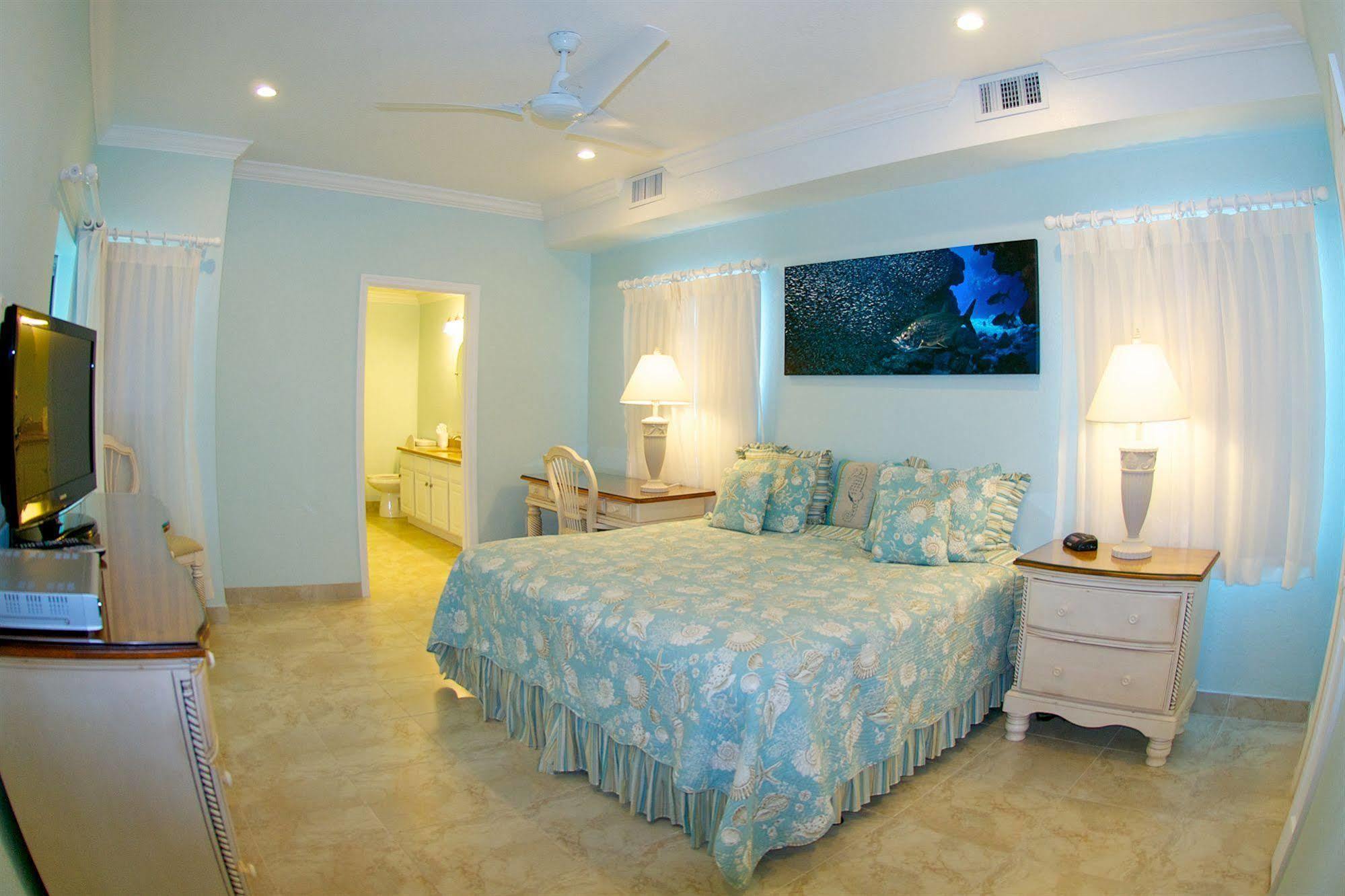 Compass Point Dive Hotel 3*